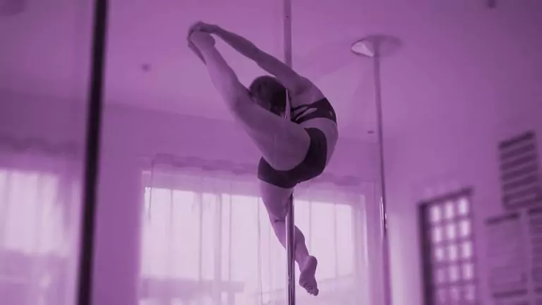 acrobatie sur la barre